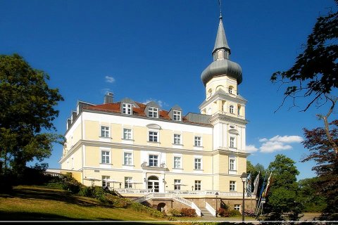 施彻沃赞菲尔德施洛斯酒店(Hotel Schloss Schwarzenfeld)