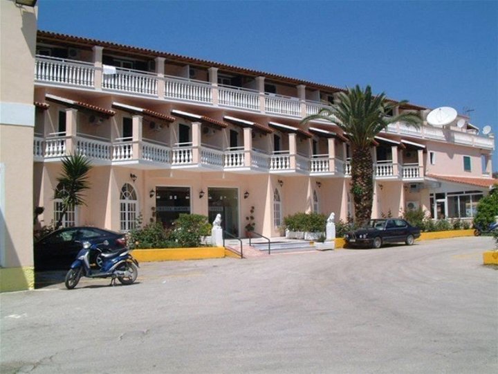 艾克昂海滩酒店(Alkyon Beach Hotel)