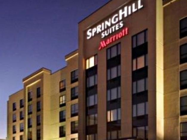 布伦特伍德圣路易斯万豪春丘酒店(SpringHill Suites St. Louis Brentwood)