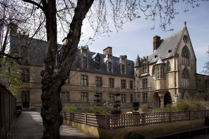 普雷斯圣日尔曼巴黎圣母院酒店(Mercure Paris Notre Dame Saint Germain des Prés)