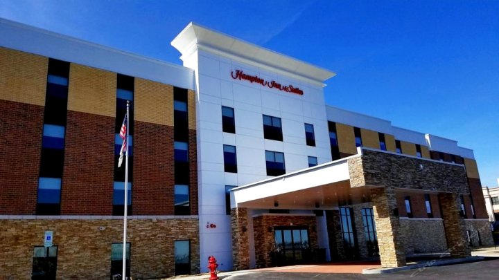 芝加哥伯尔里奇欢朋套房酒店(Hampton Inn & Suites Chicago-Burr Ridge)