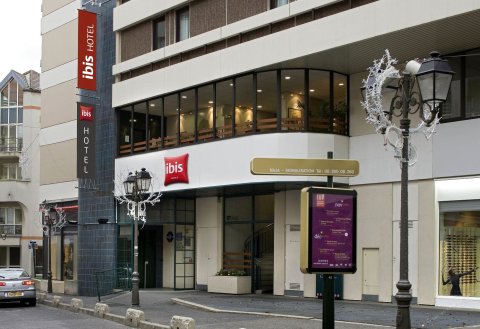 巴黎庞德叙雷纳隆尚宜必思酒店(Ibis Paris Pont de Suresnes Longchamp)