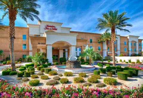 汉普顿棕榈沙漠套房酒店(Hampton Inn & Suites Palm Desert)