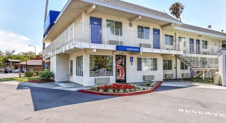 普莱森顿6汽车旅馆(Motel 6-Pleasanton, CA)