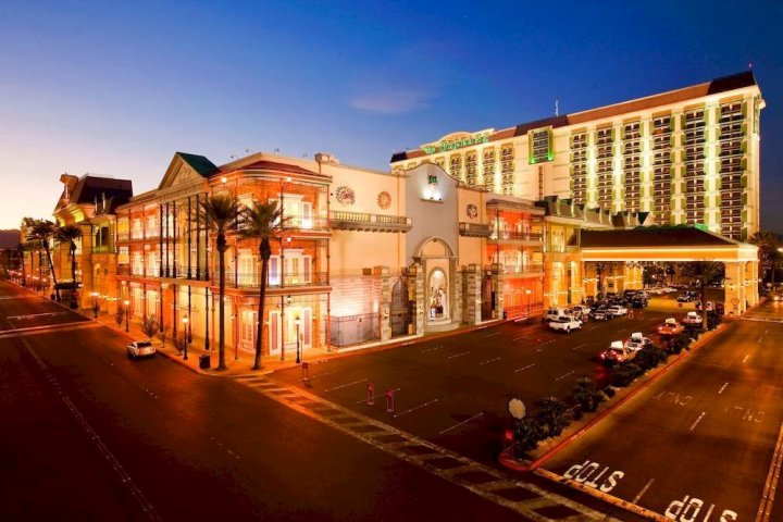 奥尔良娱乐场酒店(The Orleans Hotel & Casino)