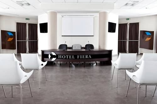 菲耶拉酒店(Hotel Fiera)