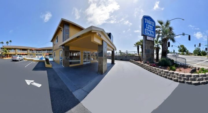 海滩木板路火炬酒店(Torch Lite Inn at The Beach Boardwalk)