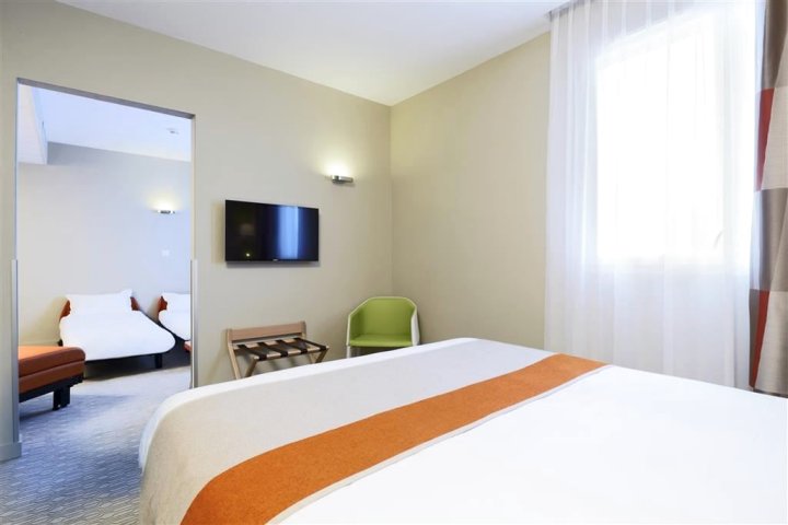 圣马洛基里亚德普雷斯蒂奇酒店(Kyriad Prestige Saint-Malo)