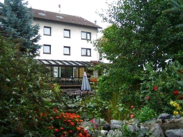 玫瑰园酒店(Hotel Zum Rosengarten)