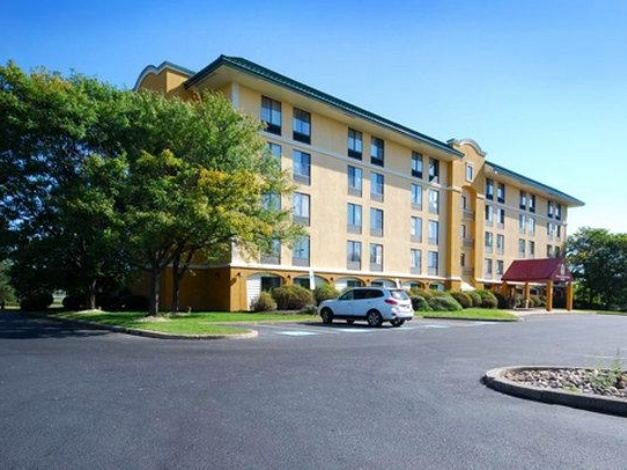 班萨莱姆套房品质酒店(Quality Inn & Suites Bensalem)