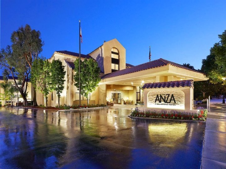 安扎 - 卡拉巴萨斯酒店(The Anza – a Calabasas Hotel)