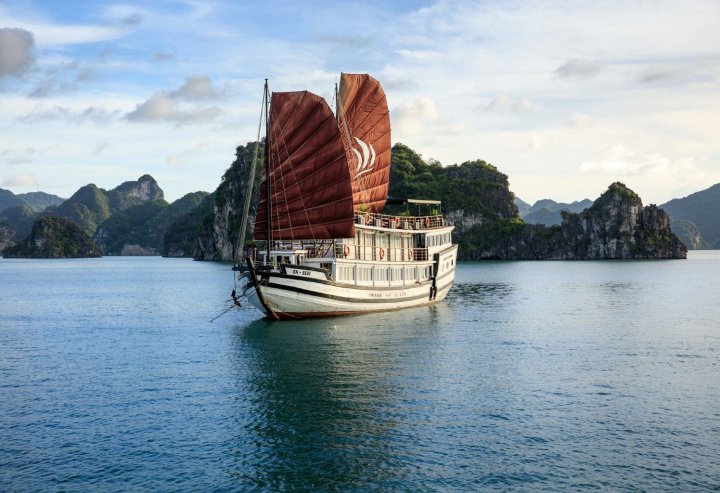 下龙湾荣耀克鲁斯酒店(Halong Glory Cruise)