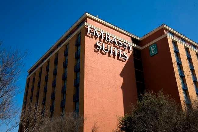 奥斯汀中央希尔顿安泊酒店(Embassy Suites by Hilton Austin Central)