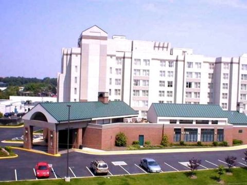 希尔顿福尔斯彻奇欣庭酒店(Homewood Suites by Hilton Falls Church)