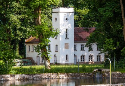 伯班克乐妮城堡酒店(Schloss Burgellern)