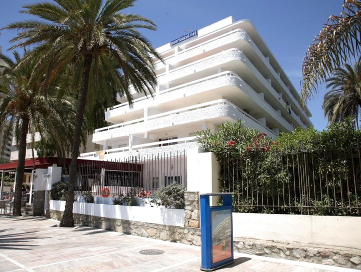 蓝色海港公寓酒店(Puerto Azul Marbella)
