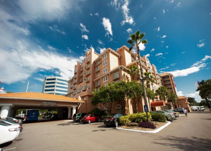 坦帕机场西岸福朋喜来登酒店(Four Points by Sheraton Suites Tampa Airport Westshore)