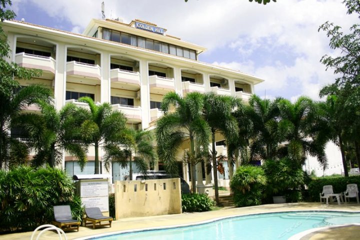 甲米金山酒店(Krabi Golden Hill Hotel)