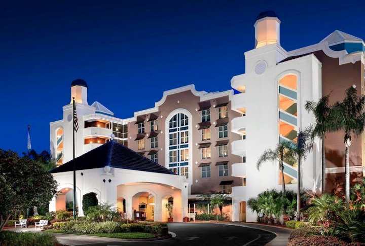奥兰多布纳维斯塔湖度假村希尔顿安泊酒店(Embassy Suites by Hilton Orlando Lake Buena Vista Resort)