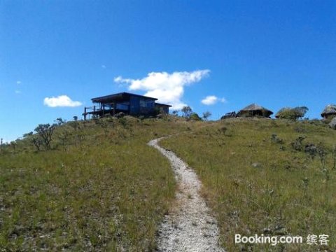 Casa de Vidro Com Vista Panorâmica e Cachoeiras