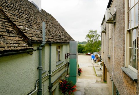 列王纹章蔻琴旅馆(The Kings Arms Coaching Inn)