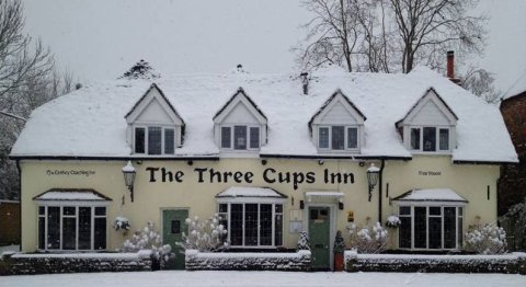 三杯旅馆(The Three Cups Inn)