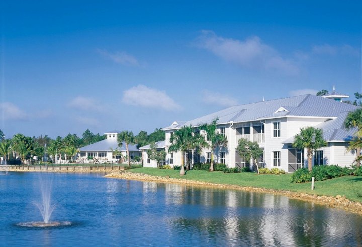 雷里度假村格里林克高尔夫别墅(GreenLinks Golf Villas at Lely Resort)