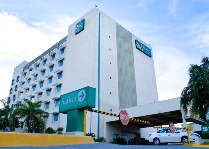 蒙特雷拉铁品质酒店(Quality Inn Monterrey La Fe)