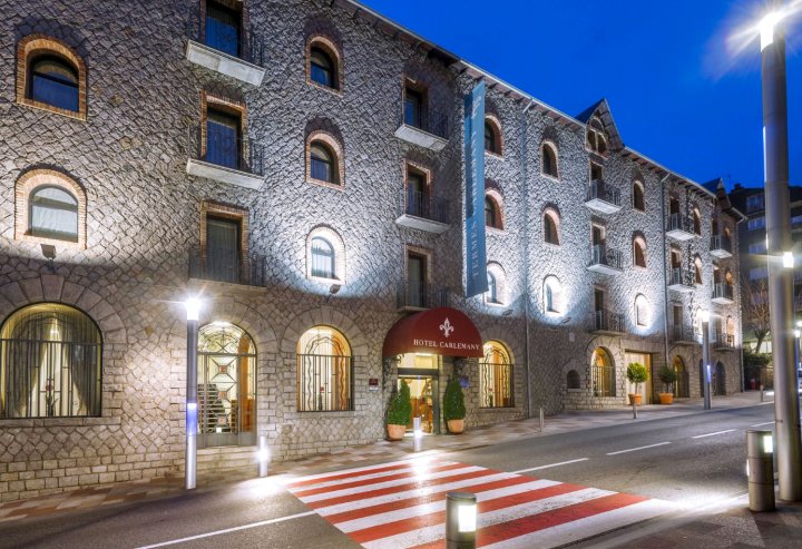 卡尔利马尼温泉 SPA 酒店(Hotel Spa Termes Carlemany)