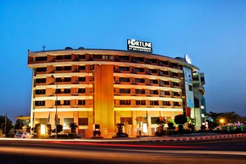 克拉里翁贝拉卡萨机场酒店(Hotel Bella Casa Jaipur)