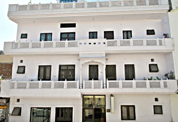 萨特卡尔酒店(Satkar Hotel)