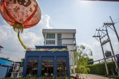 桥住所假日公园(The Bridge Residence Hotel)