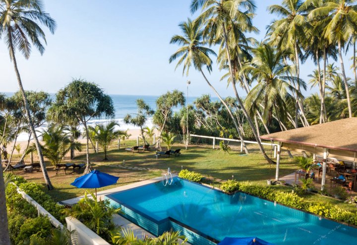 兰卡海滩简易别墅酒店(Lanka Beach Bungalows)