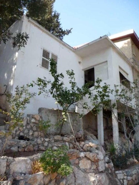 哈法湾艺术之家公寓(The Artist's House Overlooking the Bay of Haifa)