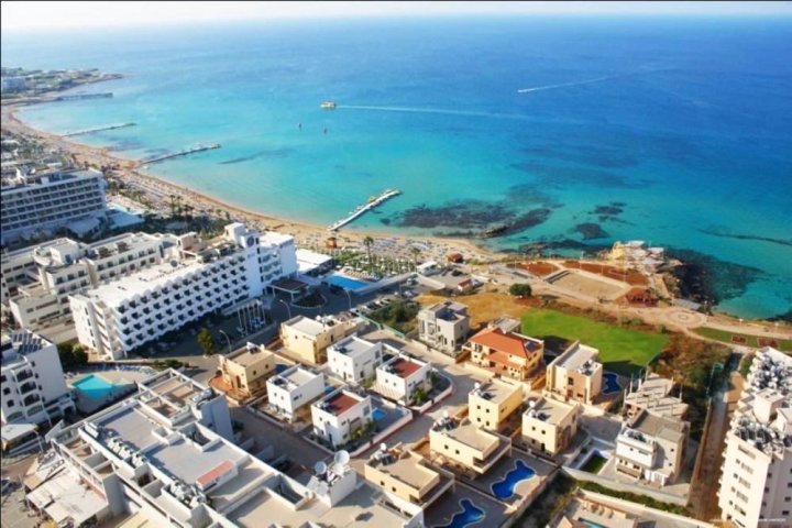 Seafront Protaras Apartments