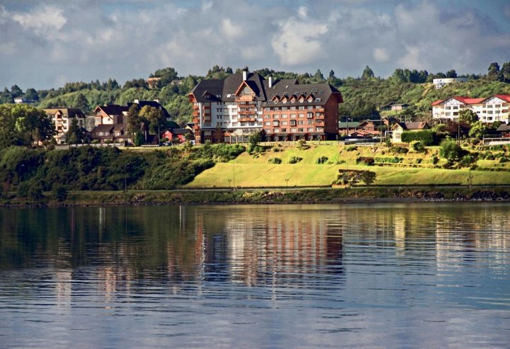 维拉斯港昆布雷拉斯酒店(Hotel Cumbres Puerto Varas)