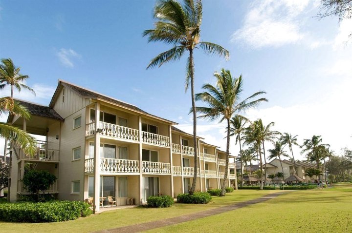 海滩雅诗顿艾兰德酒店(Aston Islander on The Beach)