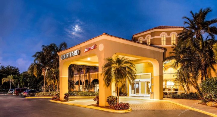 劳德代尔堡北/塞浦路斯克里克万怡酒店(Courtyard by Marriott Fort Lauderdale North/Cypress Creek)