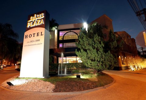绿洲广场酒店(Oasis Plaza Hotel)