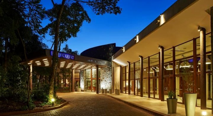 伊瓜苏港美居伊露酒店(Mercure Iguazu Hotel Iru)