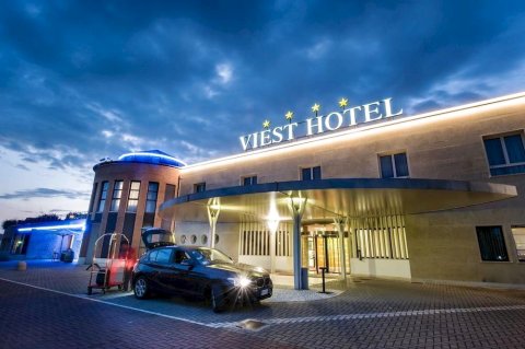 维耶斯特酒店(Hotel Viest)