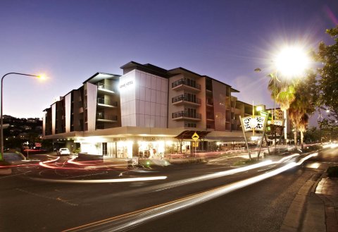 汤斯维尔格兰公寓式酒店(Grand Hotel and Apartments Townsville)