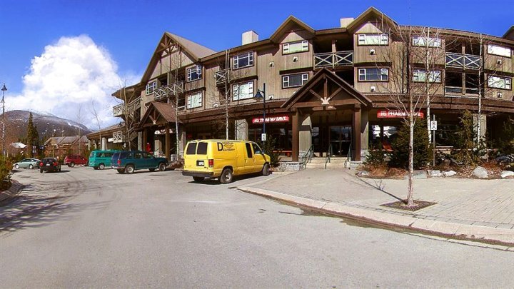 Marketplace Lodge