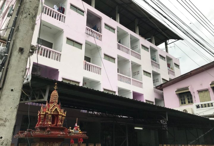 塔尼亚庄园旅馆(Thanya Mansion)