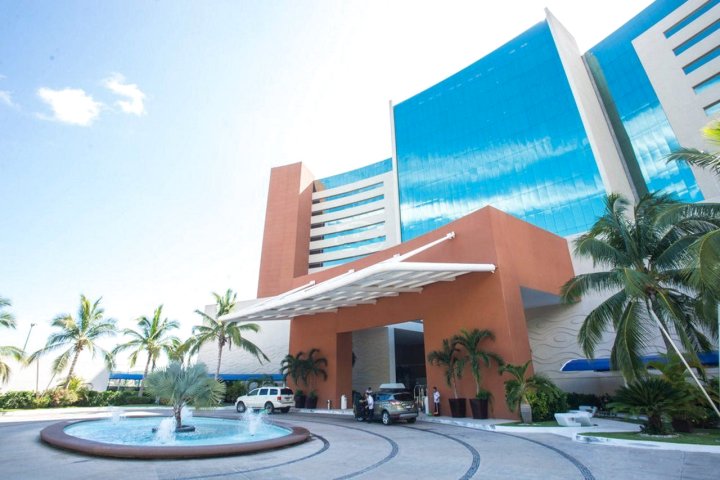 阿祖尔印坦巴豪华全包式套房酒店 - 温泉及会议中心(Azul Ixtapa Grand All Inclusive Suites - Spa & Convention Center)