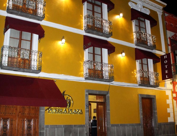 布埃布拉广场酒店(Hotel Puebla Plaza)