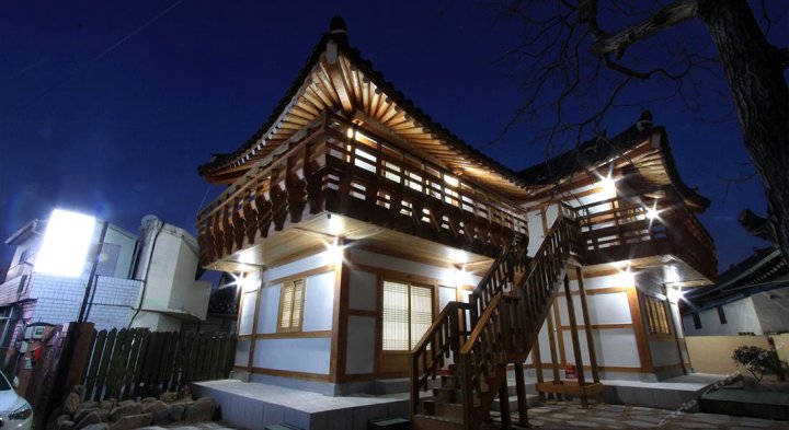 庆州萨拉伯尔韩屋酒店(Gyeongju Seorabeol Hanok)