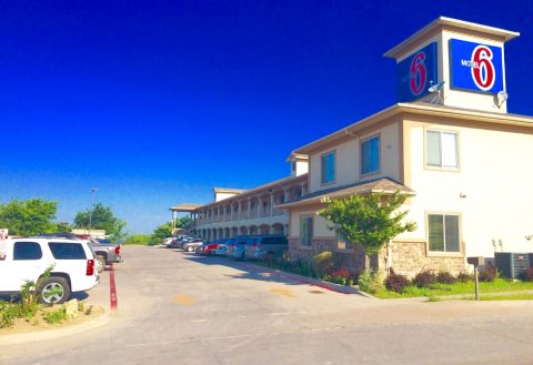 德克萨斯罗姆 6 号汽车旅馆(Motel 6-Rhome, TX)