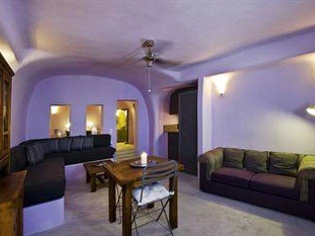 西奥多拉套房酒店(Theodora Suites)