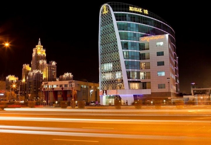 姜巴塔阿斯塔纳酒店(Jumbaktas Astana Hotel)